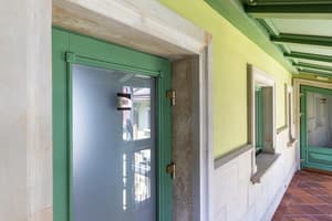 Oysters&Bubbles Gastro Hotel. Rynok square 2