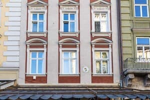 Oysters&Bubbles Gastro Hotel. Rynok square 16