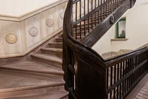 Oysters&Bubbles Gastro Hotel. Rynok square 18