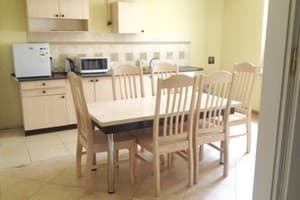 Под крышей  4