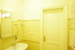 Под крышей  3