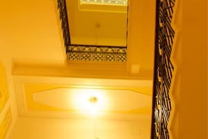 Под крышей  6