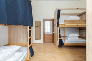 Хостел Soborniy Hostel. Место в общем 6-местном номере  2