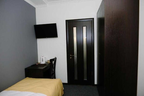 Sunny Hotel 7