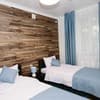 Sunny Hotel 5-6/12
