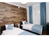 Sunny Hotel 5