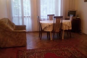 Квартира Трикімнатна вул. Шота Руставели, 20. Покращений 6-місний  10