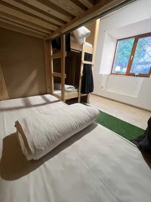 Vibe HOSTEL 11