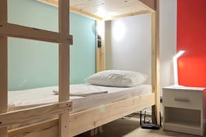 Хостел Vibe HOSTEL. Место в общем 12-местном номере  1