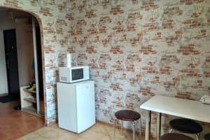 Возле Искры ул. Кавалеридзе, 8 6