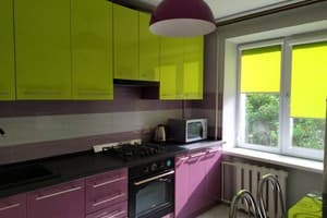 Возле Искры ул. Сиховская, 10а 8