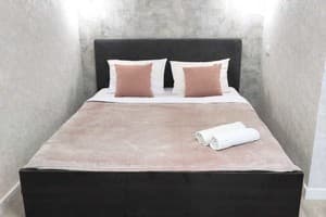 Возле Искры ул. Сиховская, 10а 2