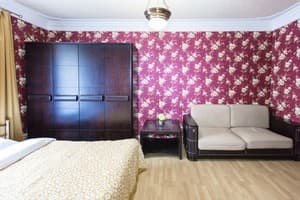 White House ул. Театральная, 5 6