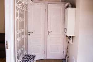 White House ул. Театральная, 5 4