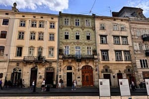 на Площади Рынок, 20 15