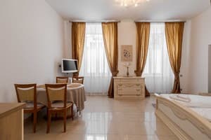 на Площади Рынок, 20 22