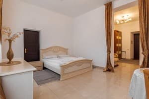 на Площади Рынок, 20 21