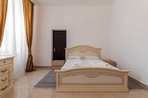 на Площади Рынок, 20 18