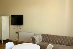 на Театральной 5