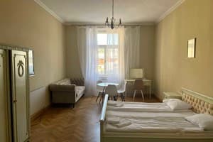 на Театральной 3