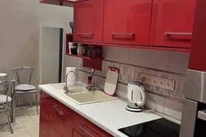 по ул. Площадь Григоренко 4/16-1 9