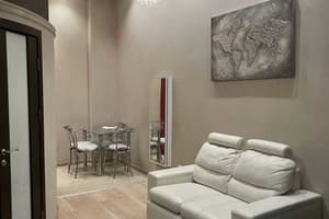 по ул. Площадь Григоренко 4/16-1 7