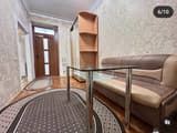 в центре, возле Медицинского университета 2