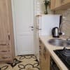 в центре, возле Медицинского университета 7